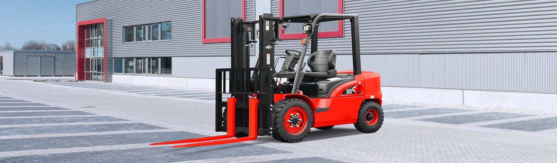 Forklift hire Wickford assisting at a loading bay and unloading pallets